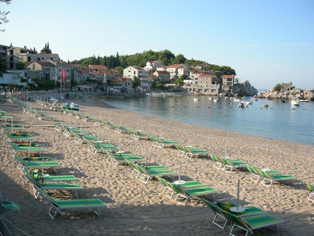 Guest House Villa Pastrovka Sveti Stefan Exterior photo